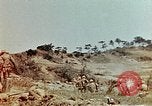 Image 3e bataillon du 7e Régiment de Marines Okinawa îles Ryukyu, 1945, de la seconde 14 séquences d'archives historiques vidéo 65675052735