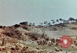 Image 3e bataillon du 7e Régiment de Marines Okinawa îles Ryukyu, 1945, de la seconde 20 séquences d'archives historiques vidéo 65675052735