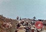 Image 3e bataillon du 7e Régiment de Marines Okinawa îles Ryukyu, 1945, de la seconde 30 séquences d'archives historiques vidéo 65675052735