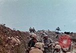 Image 3e bataillon du 7e Régiment de Marines Okinawa îles Ryukyu, 1945, de la seconde 35 séquences d'archives historiques vidéo 65675052735