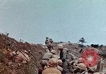 Image 3e bataillon du 7e Régiment de Marines Okinawa îles Ryukyu, 1945, de la seconde 40 séquences d'archives historiques vidéo 65675052735