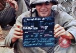 Image 3e bataillon du 7e Régiment de Marines Okinawa îles Ryukyu, 1945, de la seconde 7 séquences d'archives historiques vidéo 65675052736