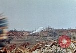 Image 3e bataillon du 7e Régiment de Marines Okinawa îles Ryukyu, 1945, de la seconde 15 séquences d'archives historiques vidéo 65675052736