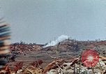 Image 3e bataillon du 7e Régiment de Marines Okinawa îles Ryukyu, 1945, de la seconde 18 séquences d'archives historiques vidéo 65675052736