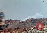 Image 3e bataillon du 7e Régiment de Marines Okinawa îles Ryukyu, 1945, de la seconde 28 séquences d'archives historiques vidéo 65675052736