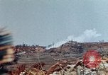 Image 3e bataillon du 7e Régiment de Marines Okinawa îles Ryukyu, 1945, de la seconde 29 séquences d'archives historiques vidéo 65675052736
