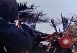 Image 3e bataillon du 7e Régiment de Marines Okinawa îles Ryukyu, 1945, de la seconde 40 séquences d'archives historiques vidéo 65675052736