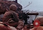 Image 3e bataillon du 7e Régiment de Marines Okinawa îles Ryukyu, 1945, de la seconde 50 séquences d'archives historiques vidéo 65675052736