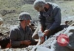 Image 3e bataillon du 7e Régiment de Marines Okinawa îles Ryukyu, 1945, de la seconde 43 séquences d'archives historiques vidéo 65675052737
