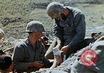 Image 3e bataillon du 7e Régiment de Marines Okinawa îles Ryukyu, 1945, de la seconde 45 séquences d'archives historiques vidéo 65675052737