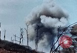 Image explosions Okinawa îles Ryukyu, 1945, de la seconde 14 séquences d'archives historiques vidéo 65675052738