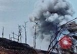 Image explosions Okinawa îles Ryukyu, 1945, de la seconde 16 séquences d'archives historiques vidéo 65675052738