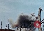 Image explosions Okinawa îles Ryukyu, 1945, de la seconde 29 séquences d'archives historiques vidéo 65675052738