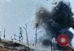 Image explosions Okinawa îles Ryukyu, 1945, de la seconde 56 séquences d'archives historiques vidéo 65675052738