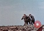 Standbild Marines der B-Company 1rd Battalion 7th Regiment Okinawa Ryukyu Inseln, 1945, aus Sekunde 12 historischem Filmmaterial Videoclip 65675052739