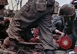 Standbild Marines der B-Company 1rd Battalion 7th Regiment Okinawa Ryukyu Inseln, 1945, aus Sekunde 24 historischem Filmmaterial Videoclip 65675052739