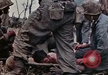 Standbild Marines der B-Company 1rd Battalion 7th Regiment Okinawa Ryukyu Inseln, 1945, aus Sekunde 31 historischem Filmmaterial Videoclip 65675052739