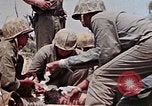 Standbild Marines der B-Company 1rd Battalion 7th Regiment Okinawa Ryukyu Inseln, 1945, aus Sekunde 49 historischem Filmmaterial Videoclip 65675052739