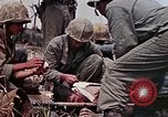 Standbild Marines der B-Company 1rd Battalion 7th Regiment Okinawa Ryukyu Inseln, 1945, aus Sekunde 54 historischem Filmmaterial Videoclip 65675052739