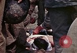 Standbild Marines der B-Company 1rd Battalion 7th Regiment Okinawa Ryukyu Inseln, 1945, aus Sekunde 56 historischem Filmmaterial Videoclip 65675052739