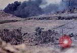 Standbild Flammenwerfer Tanks Okinawa Ryukyu Inseln, 1945, aus Sekunde 16 historischem Filmmaterial Videoclip 65675052741