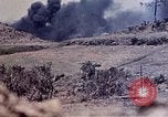 Standbild Flammenwerfer Tanks Okinawa Ryukyu Inseln, 1945, aus Sekunde 17 historischem Filmmaterial Videoclip 65675052741