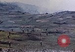 Standbild K Unternehmen 3 Bataillon 1 Marine Regiment Okinawa Ryukyu Inseln, 1945, aus Sekunde 3 historischem Filmmaterial Videoclip 65675052742