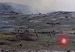 Standbild K Unternehmen 3 Bataillon 1 Marine Regiment Okinawa Ryukyu Inseln, 1945, aus Sekunde 10 historischem Filmmaterial Videoclip 65675052742