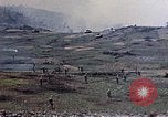 Standbild K Unternehmen 3 Bataillon 1 Marine Regiment Okinawa Ryukyu Inseln, 1945, aus Sekunde 11 historischem Filmmaterial Videoclip 65675052742