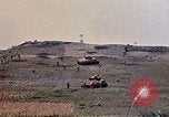 Standbild K Unternehmen 3 Bataillon 1 Marine Regiment Okinawa Ryukyu Inseln, 1945, aus Sekunde 26 historischem Filmmaterial Videoclip 65675052742