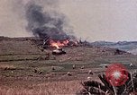Standbild K Unternehmen 3 Bataillon 1 Marine Regiment Okinawa Ryukyu Inseln, 1945, aus Sekunde 5 historischem Filmmaterial Videoclip 65675052743