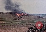 Standbild K Unternehmen 3 Bataillon 1 Marine Regiment Okinawa Ryukyu Inseln, 1945, aus Sekunde 8 historischem Filmmaterial Videoclip 65675052743