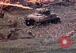 Standbild K Unternehmen 3 Bataillon 1 Marine Regiment Okinawa Ryukyu Inseln, 1945, aus Sekunde 17 historischem Filmmaterial Videoclip 65675052743