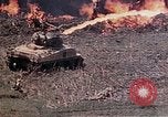 Standbild K Unternehmen 3 Bataillon 1 Marine Regiment Okinawa Ryukyu Inseln, 1945, aus Sekunde 25 historischem Filmmaterial Videoclip 65675052743