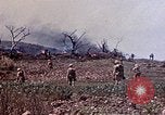 Standbild K Unternehmen 3 Bataillon 1 Marine Regiment Okinawa Ryukyu Inseln, 1945, aus Sekunde 5 historischem Filmmaterial Videoclip 65675052744
