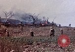 Standbild K Unternehmen 3 Bataillon 1 Marine Regiment Okinawa Ryukyu Inseln, 1945, aus Sekunde 6 historischem Filmmaterial Videoclip 65675052744