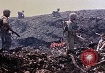 Standbild K Unternehmen 3 Bataillon 1 Marine Regiment Okinawa Ryukyu Inseln, 1945, aus Sekunde 29 historischem Filmmaterial Videoclip 65675052744