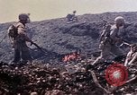 Standbild K Unternehmen 3 Bataillon 1 Marine Regiment Okinawa Ryukyu Inseln, 1945, aus Sekunde 30 historischem Filmmaterial Videoclip 65675052744