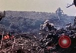 Standbild K Unternehmen 3 Bataillon 1 Marine Regiment Okinawa Ryukyu Inseln, 1945, aus Sekunde 41 historischem Filmmaterial Videoclip 65675052744