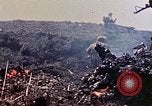 Standbild K Unternehmen 3 Bataillon 1 Marine Regiment Okinawa Ryukyu Inseln, 1945, aus Sekunde 44 historischem Filmmaterial Videoclip 65675052744