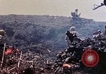 Standbild K Unternehmen 3 Bataillon 1 Marine Regiment Okinawa Ryukyu Inseln, 1945, aus Sekunde 45 historischem Filmmaterial Videoclip 65675052744