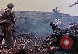 Standbild K Unternehmen 3 Bataillon 1 Marine Regiment Okinawa Ryukyu Inseln, 1945, aus Sekunde 47 historischem Filmmaterial Videoclip 65675052744