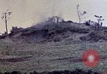 Image K Company 3e bataillon du 1er Régiment de Marines Okinawa îles Ryukyu, 1945, de la seconde 6 séquences d'archives historiques vidéo 65675052746