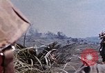 Image K Company 3e bataillon du 1er Régiment de Marines Okinawa îles Ryukyu, 1945, de la seconde 28 séquences d'archives historiques vidéo 65675052746