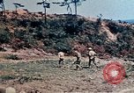 Image 1er bataillon du 5e Régiment de Marines Shima Okinawa îles Ryukyu, 1945, de la seconde 27 séquences d'archives historiques vidéo 65675052748