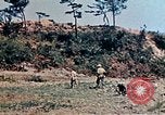 Image 1er bataillon du 5e Régiment de Marines Shima Okinawa îles Ryukyu, 1945, de la seconde 30 séquences d'archives historiques vidéo 65675052748