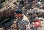 Image 1er bataillon du 5e Régiment de Marines Shima Okinawa îles Ryukyu, 1945, de la seconde 38 séquences d'archives historiques vidéo 65675052748