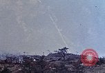 Standbild 3st Battalion 5th Marine Regiment Shima Okinawa Ryukyu Inseln, 1945, aus Sekunde 30 historischem Filmmaterial Videoclip 65675052749