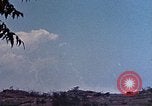 Standbild 3st Battalion 5th Marine Regiment Shima Okinawa Ryukyu Inseln, 1945, aus Sekunde 37 historischem Filmmaterial Videoclip 65675052749
