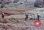 Standbild 3st Battalion 5th Marine Regiment Shima Okinawa Ryukyu Inseln, 1945, aus Sekunde 26 historischem Filmmaterial Videoclip 65675052750